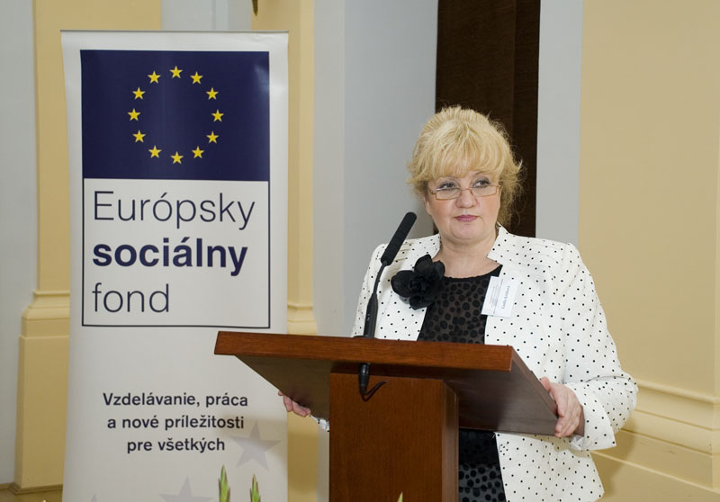 štátna tajomníčka ministerstva práce, sociálnych vecí a rodiny Slovenskej Republiky Emília Kršíková